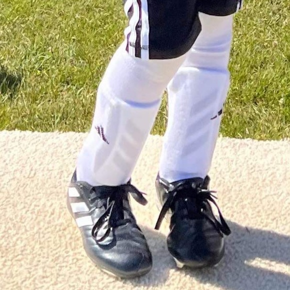 Girl first soccer kit - Picture 1 of 3